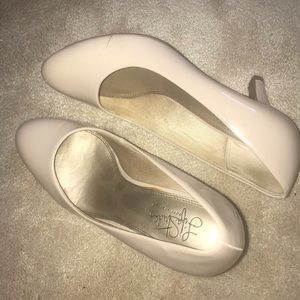 Nude Heels! Size 8- WORN ONCE!